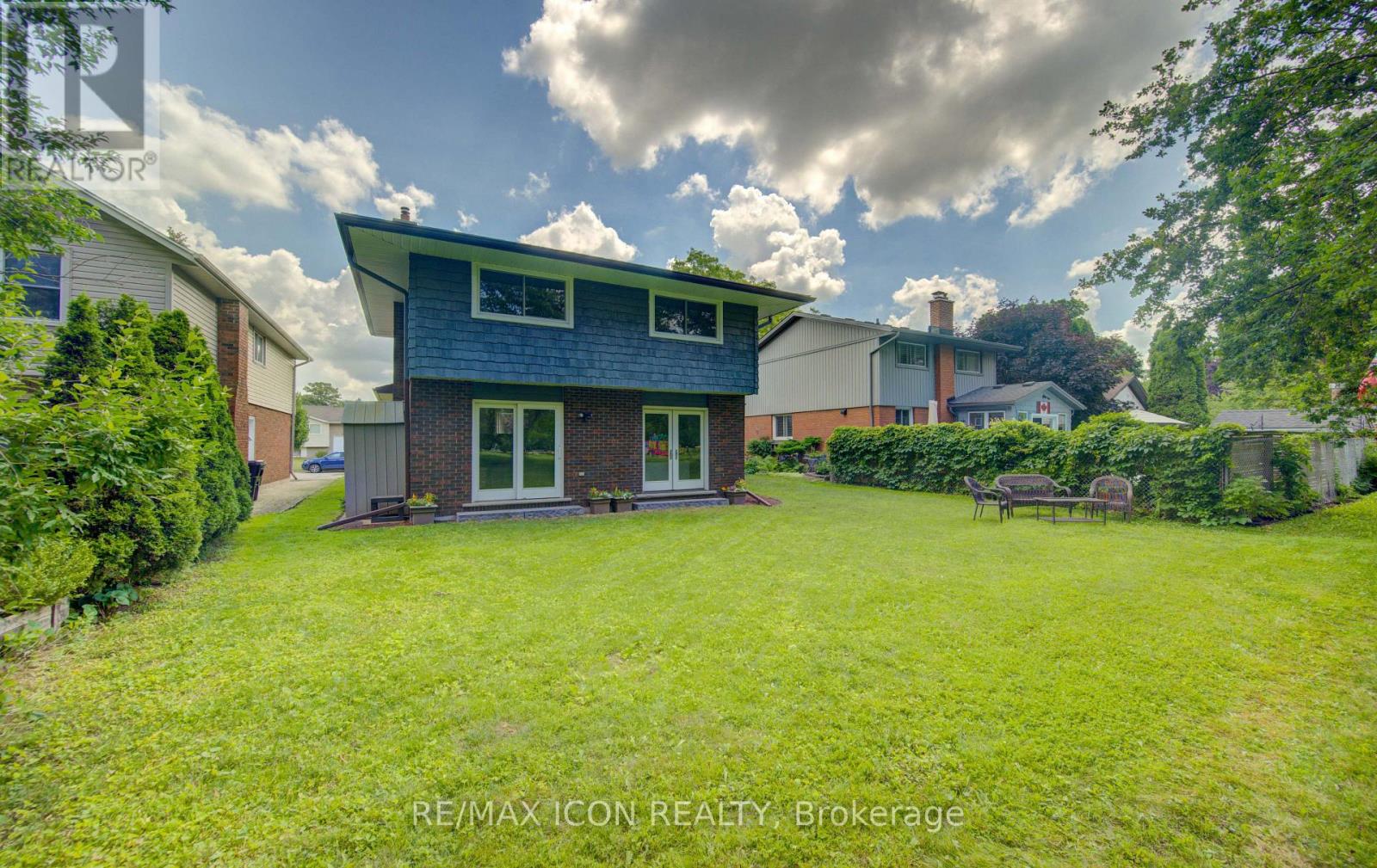 93 BRIARGATE DRIVE - 38
