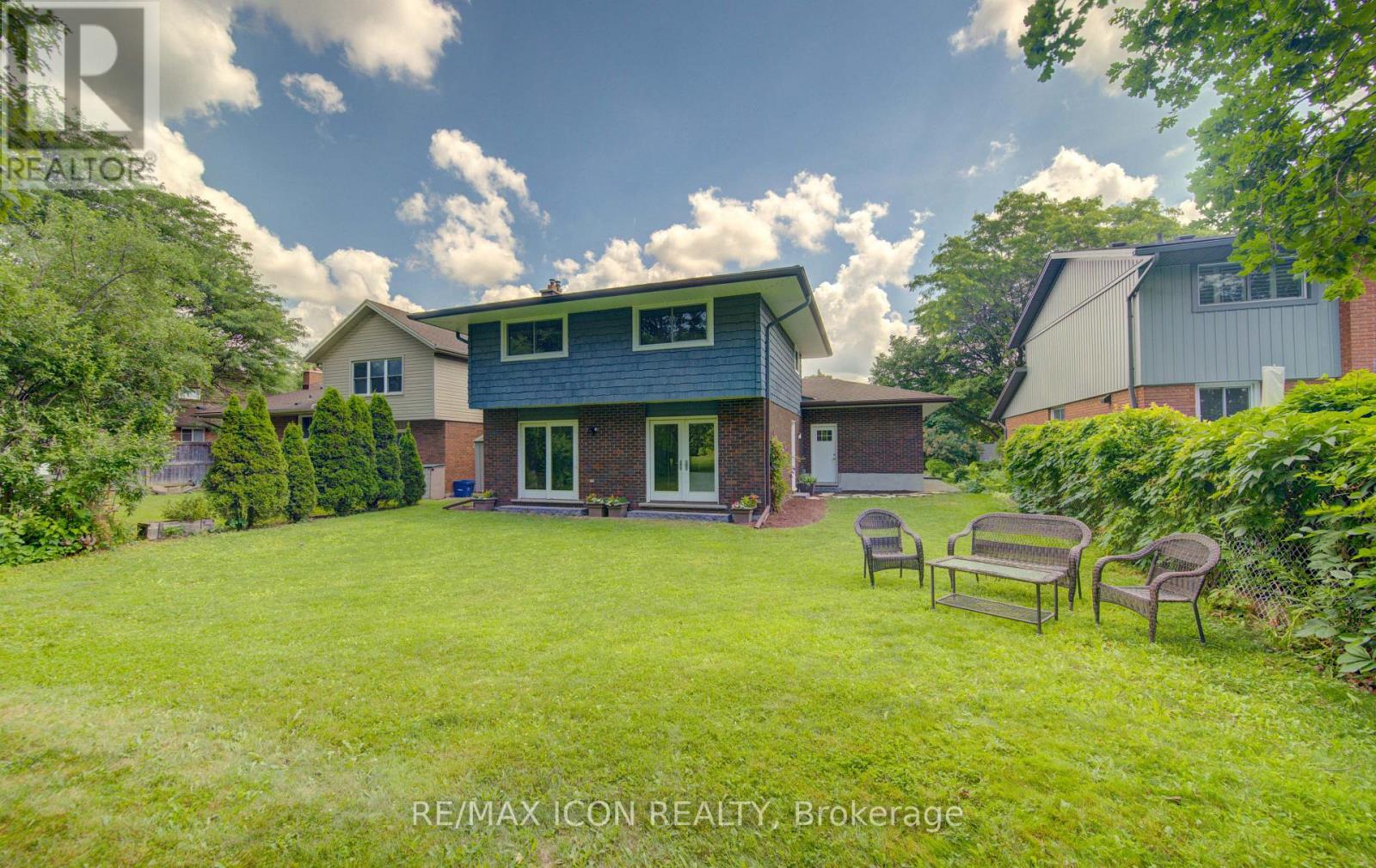 93 BRIARGATE DRIVE - 39