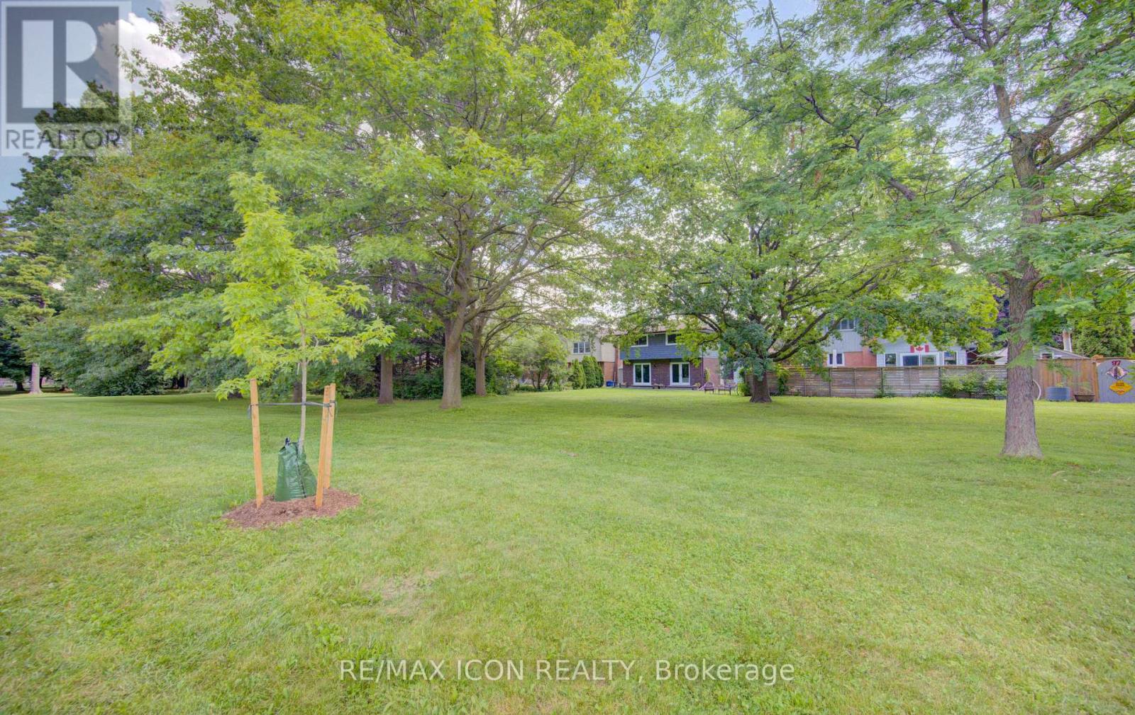 93 BRIARGATE DRIVE - 41