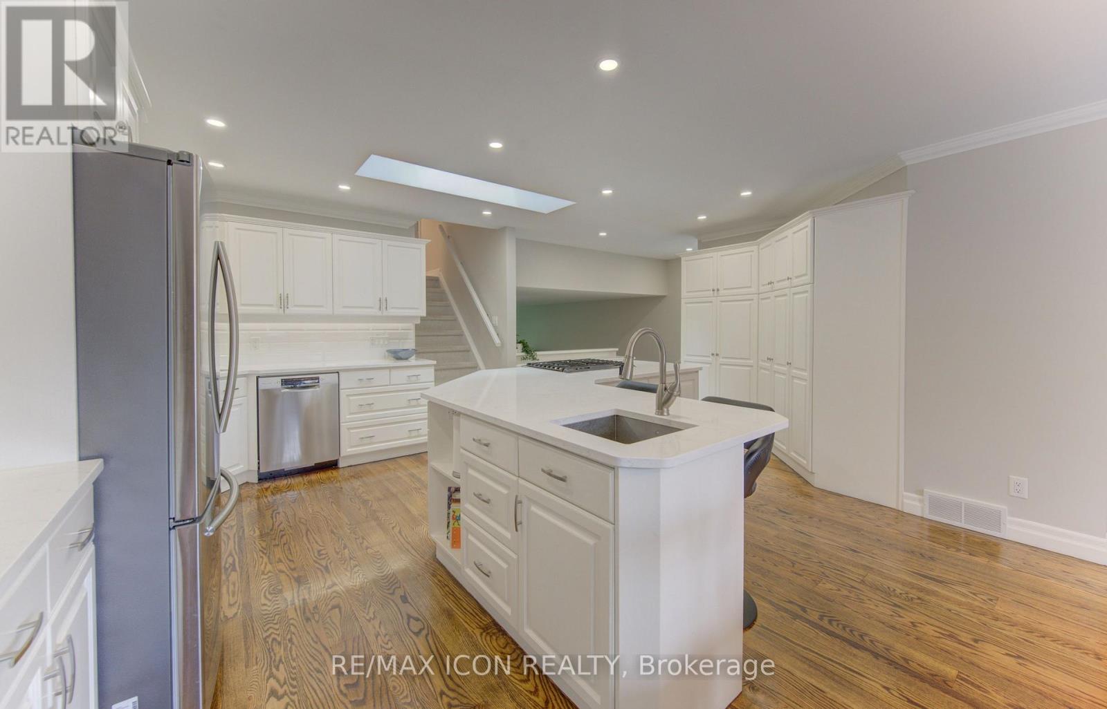 93 BRIARGATE DRIVE - 6
