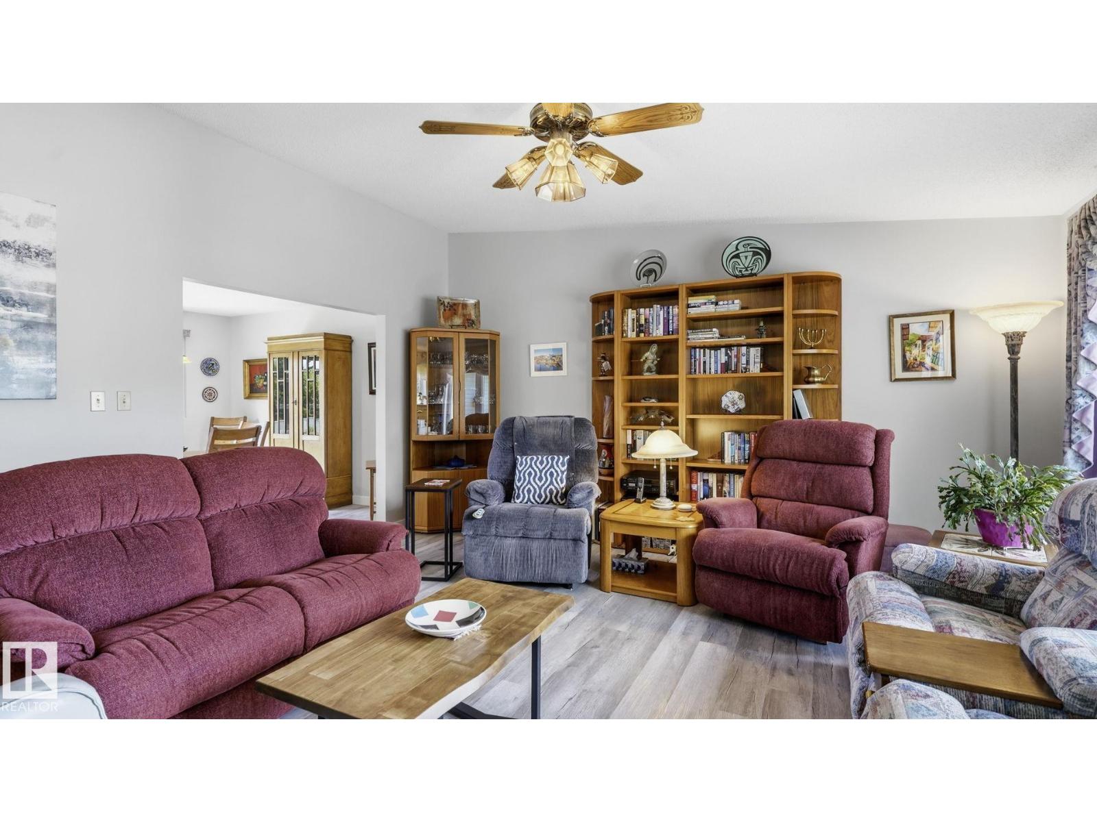 18315 86 AV NW - 10