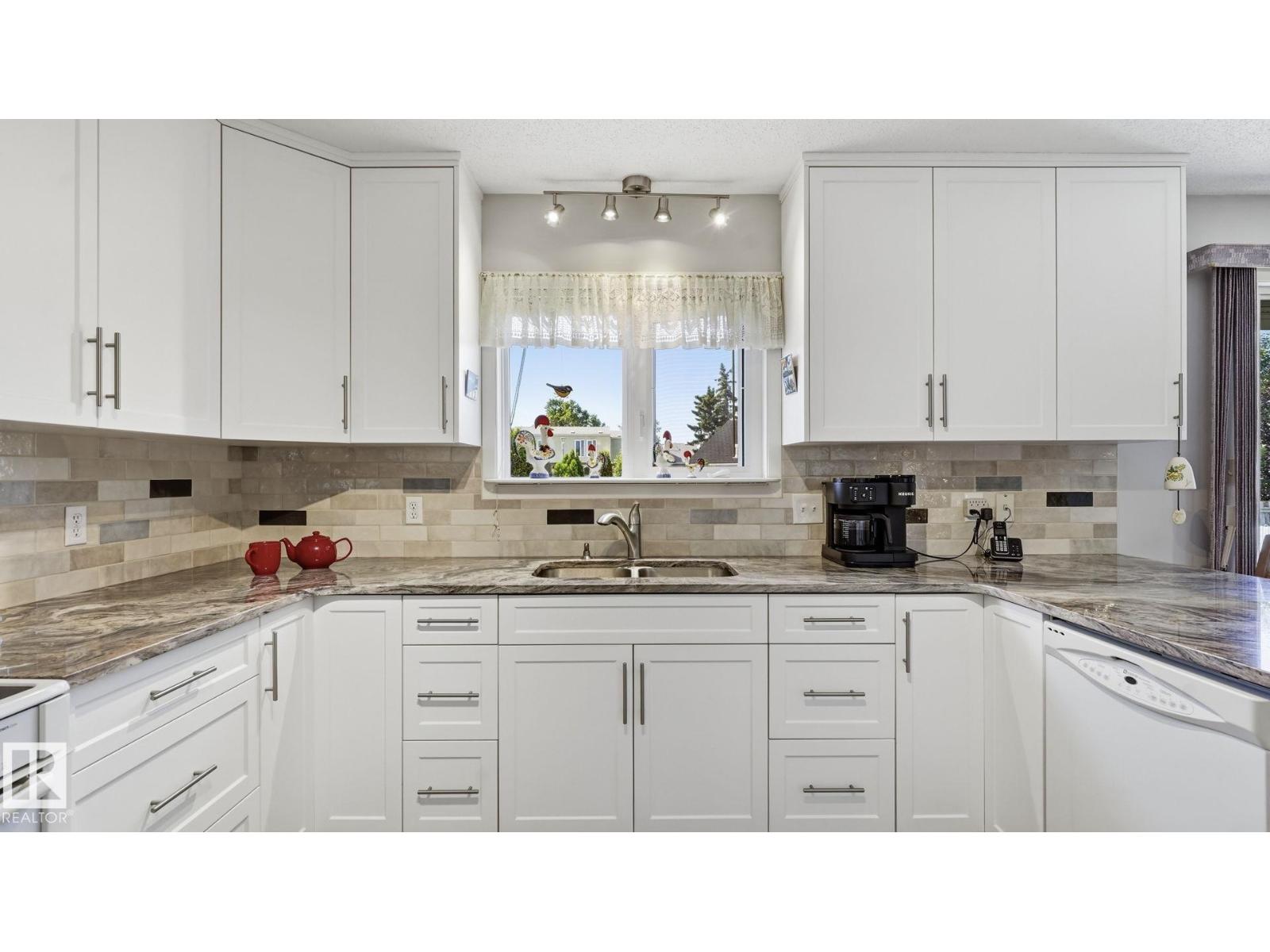 18315 86 AV NW - 12