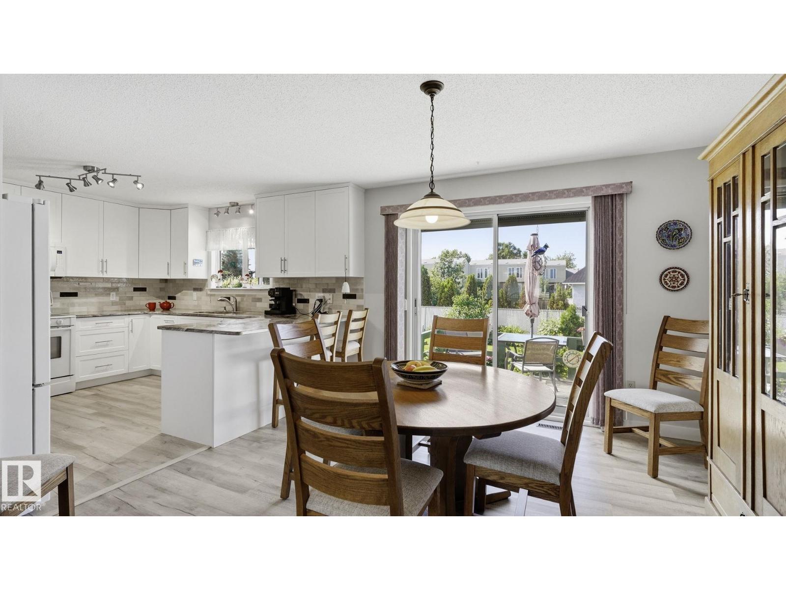 18315 86 AV NW - 15