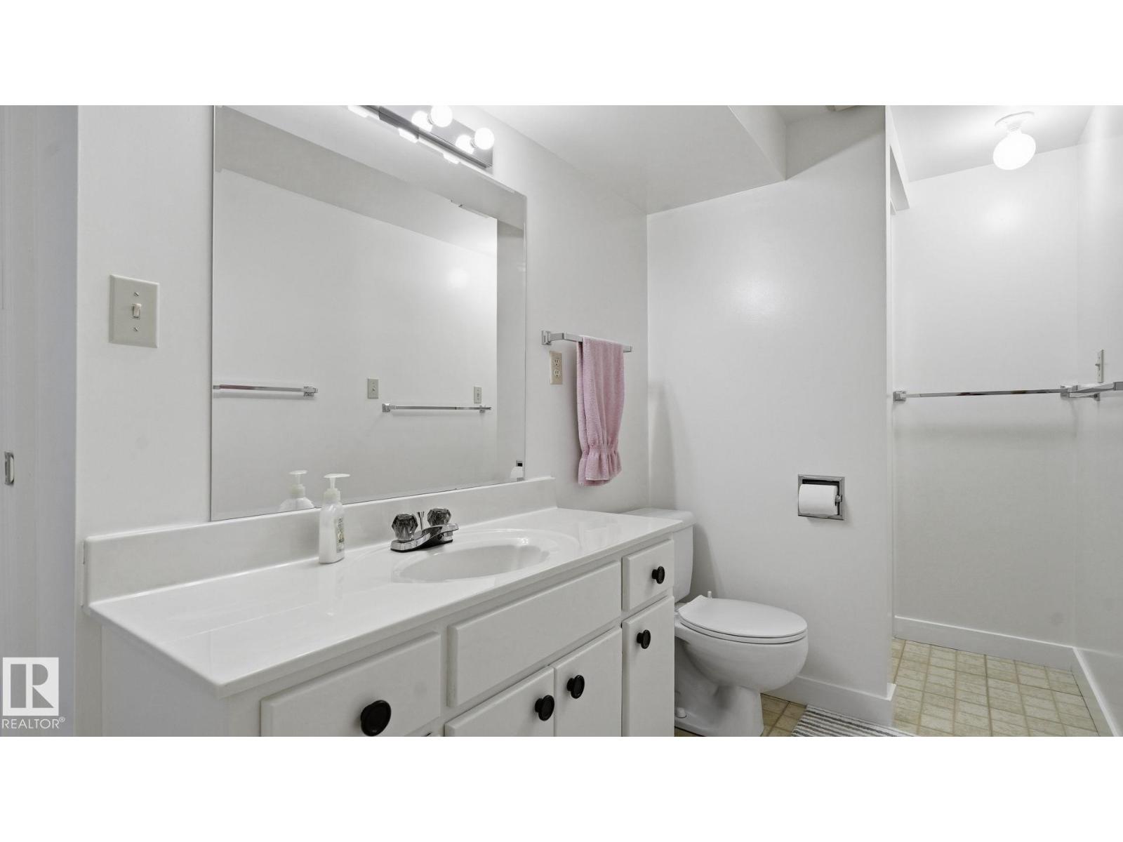 18315 86 AV NW - 26