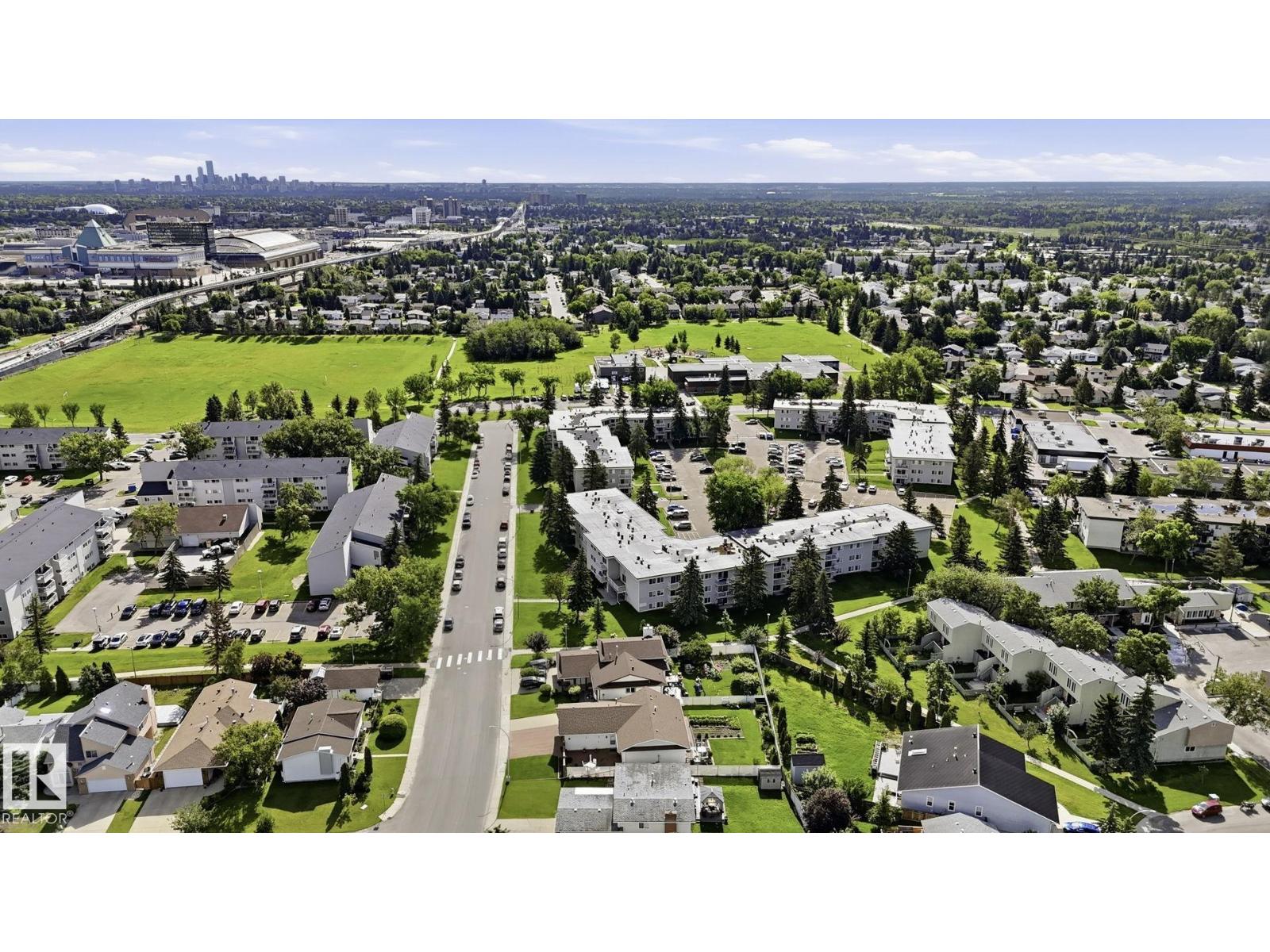 18315 86 AV NW - 45