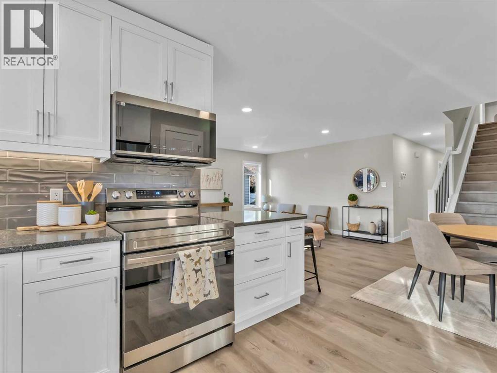 216 2 Street NW - 15