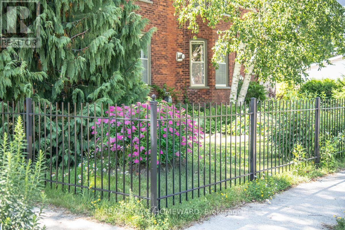 96 JAMES STREET W - 49