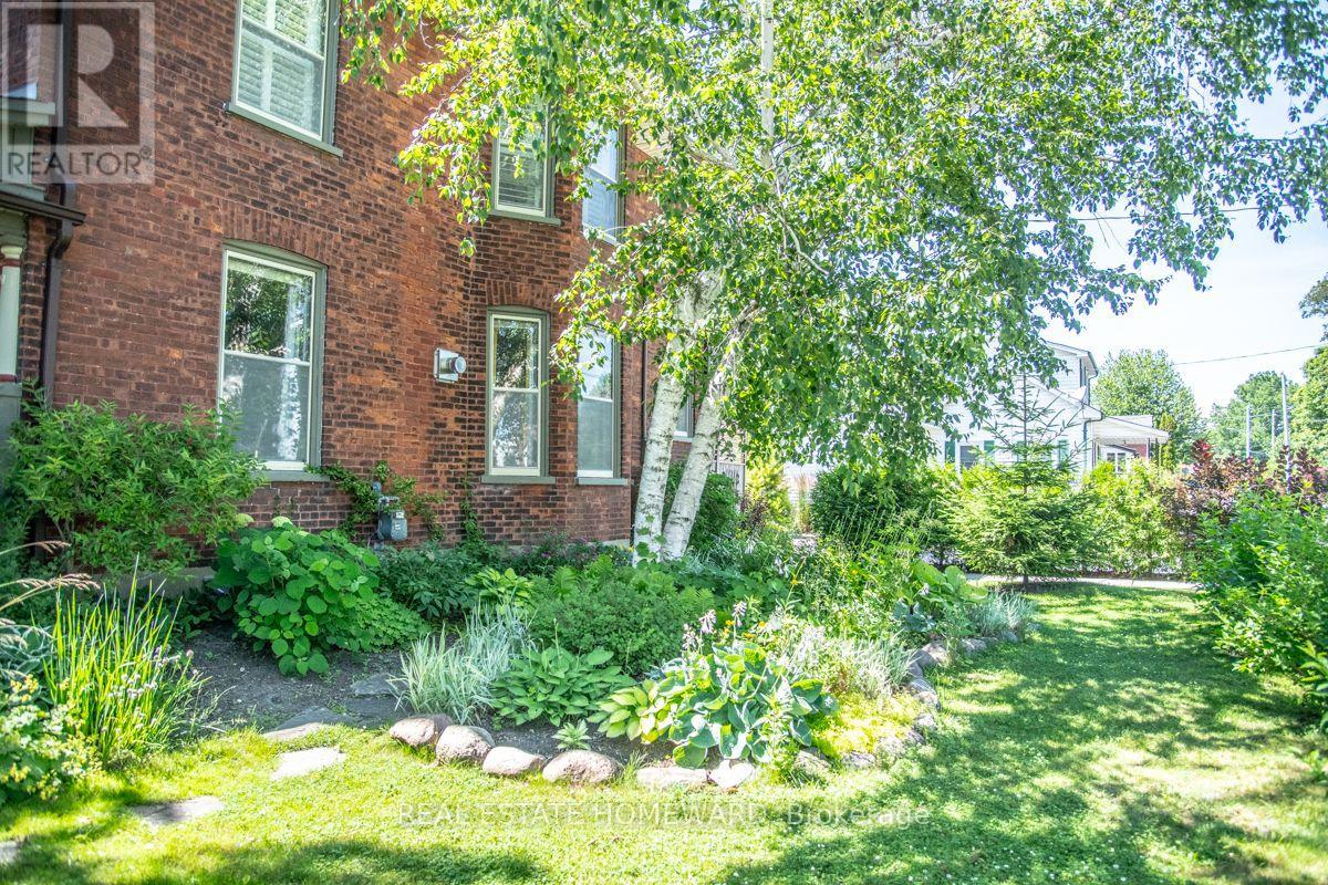 96 JAMES STREET W - 44