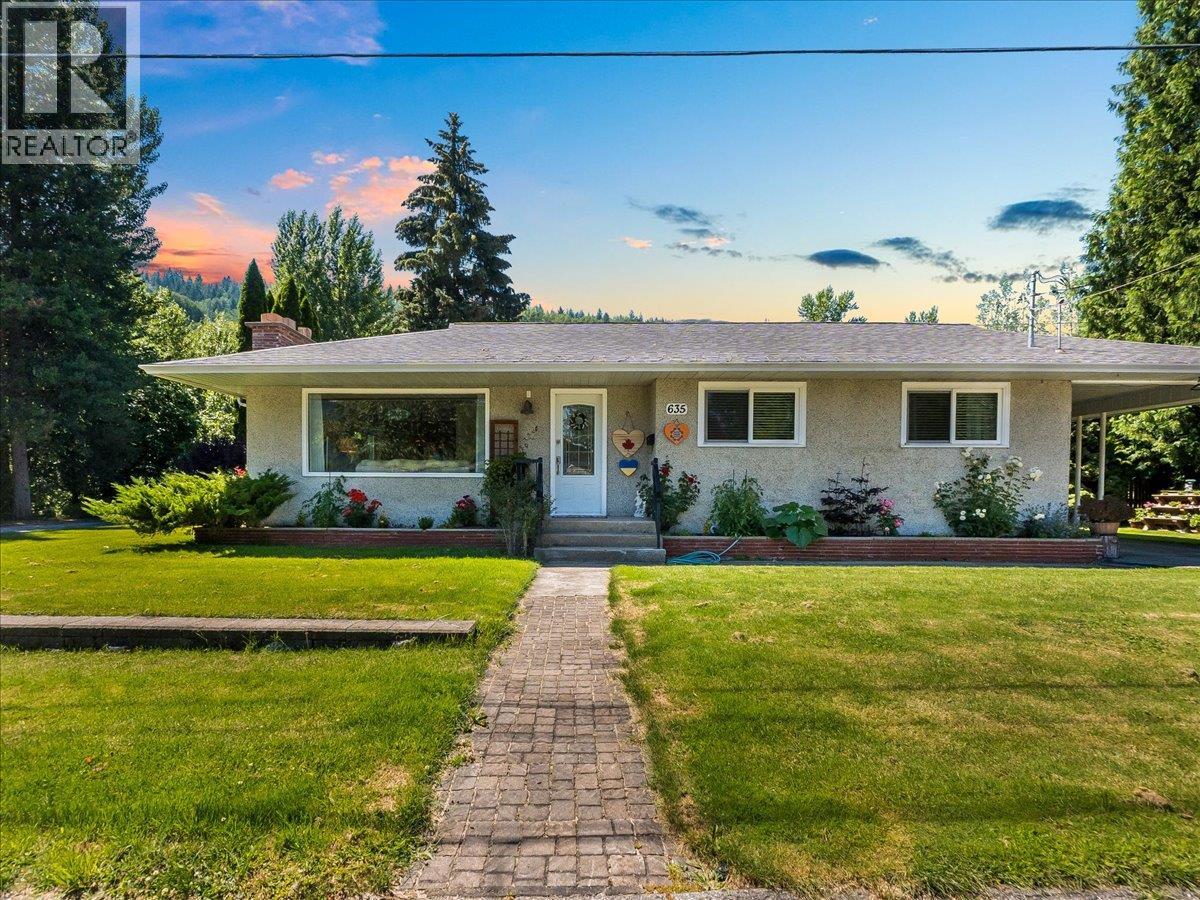 635 Jacobs Street, Warfield