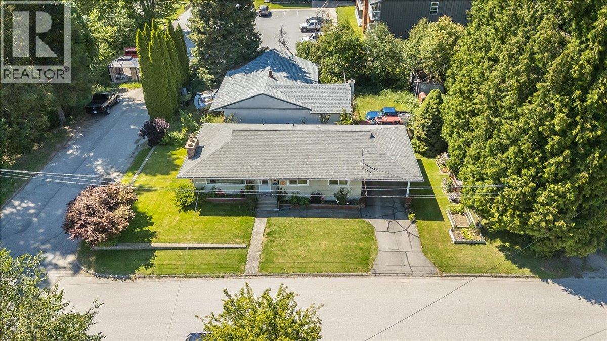 635 Jacobs Street, Warfield