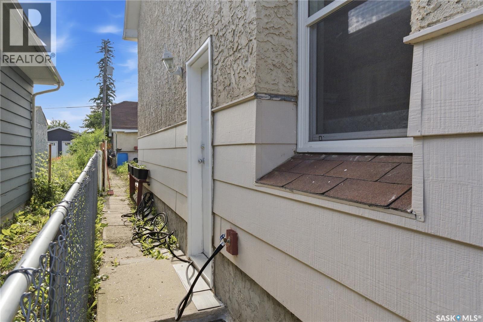 516 Hamilton STREET - 21