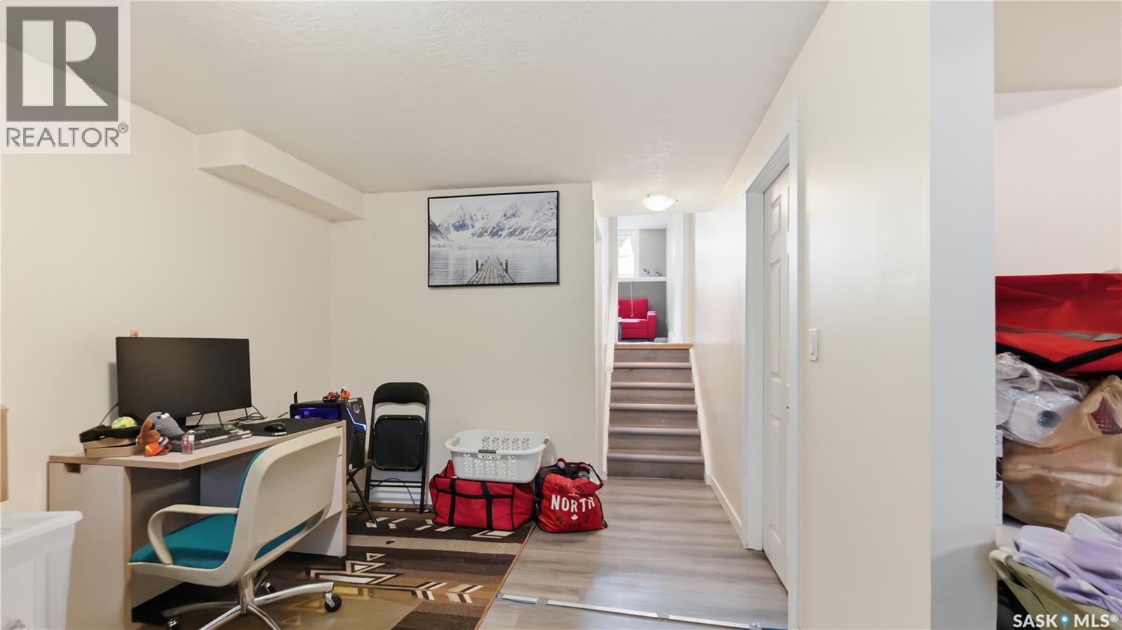516 Hamilton STREET - 23