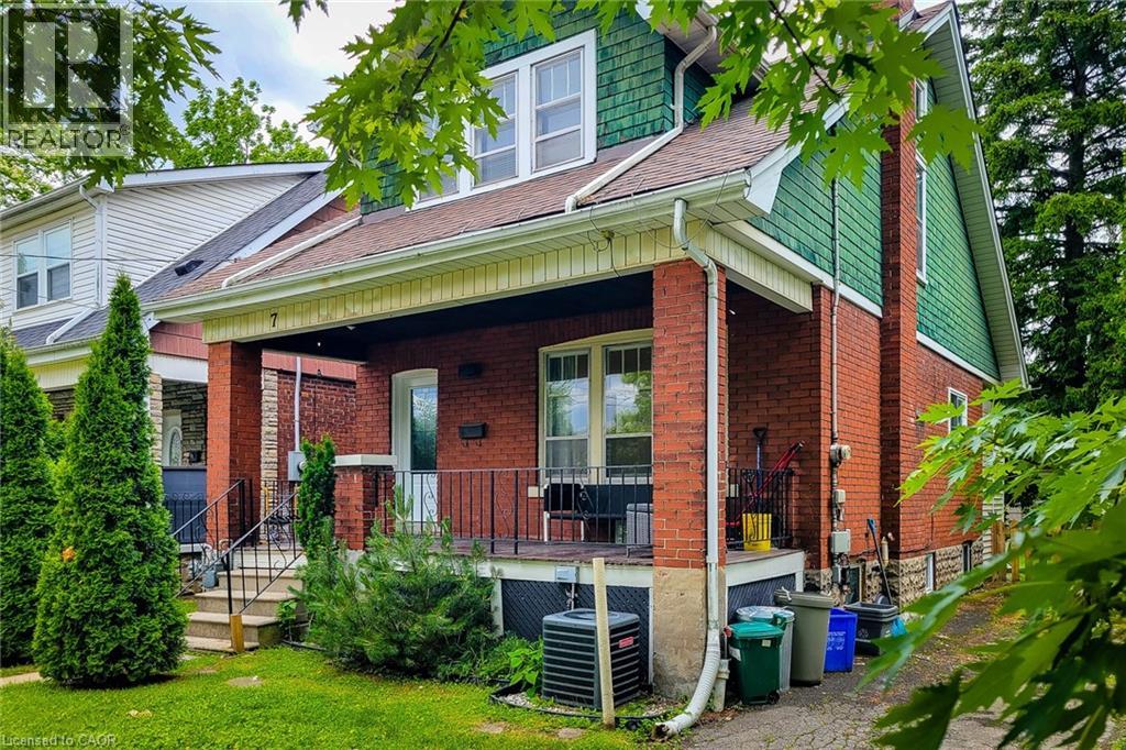 7 NORFOLK Street N - 2