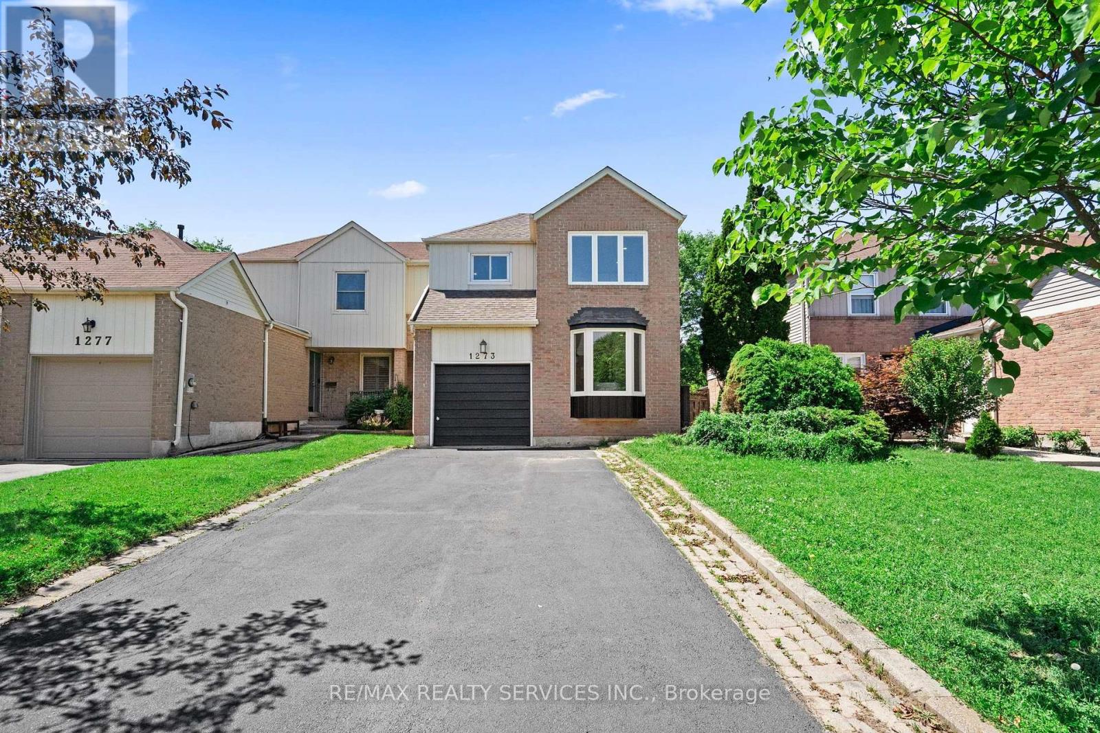 1273 BARBERRY GREEN - 1