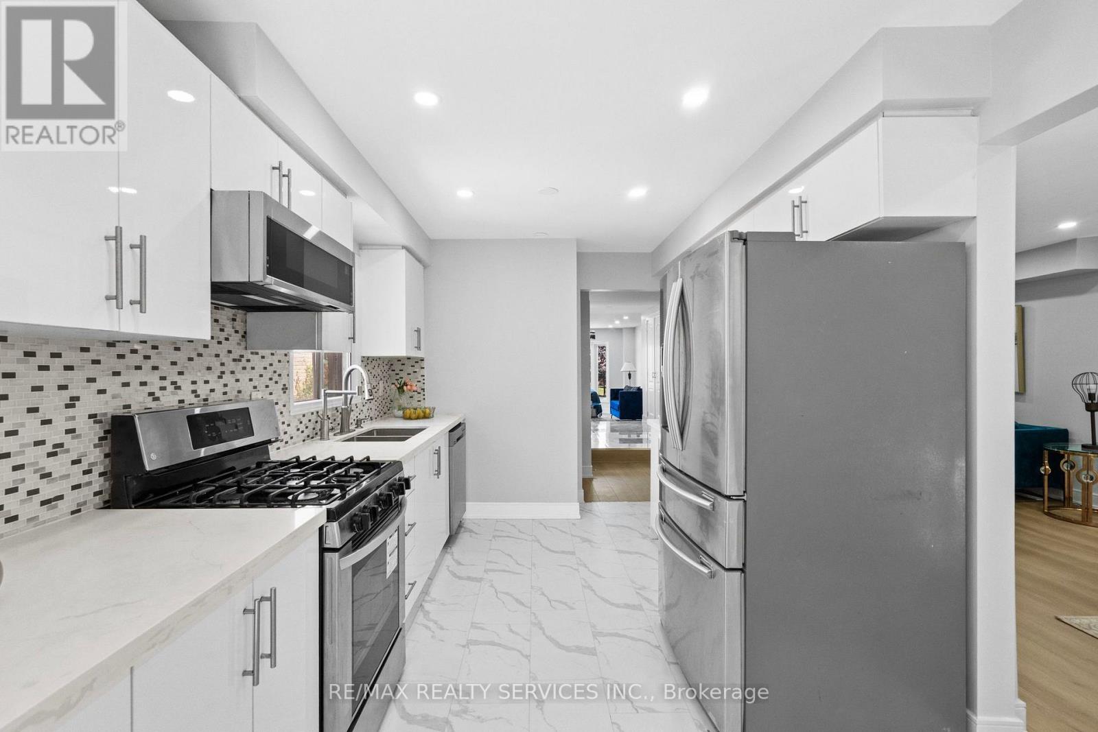 1273 BARBERRY GREEN - 17