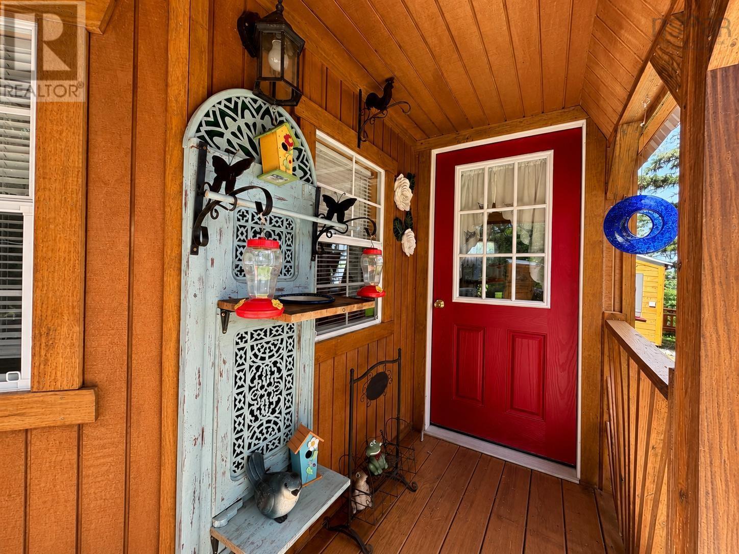 3890 Hillside Boularderie Road - 11