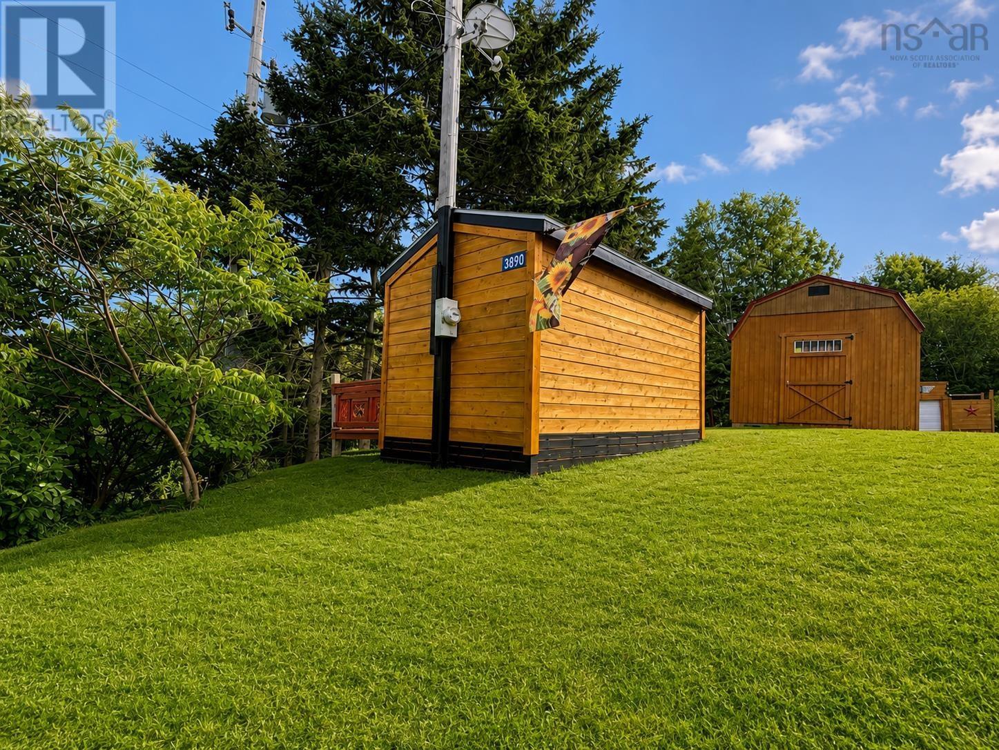 3890 Hillside Boularderie Road - 18