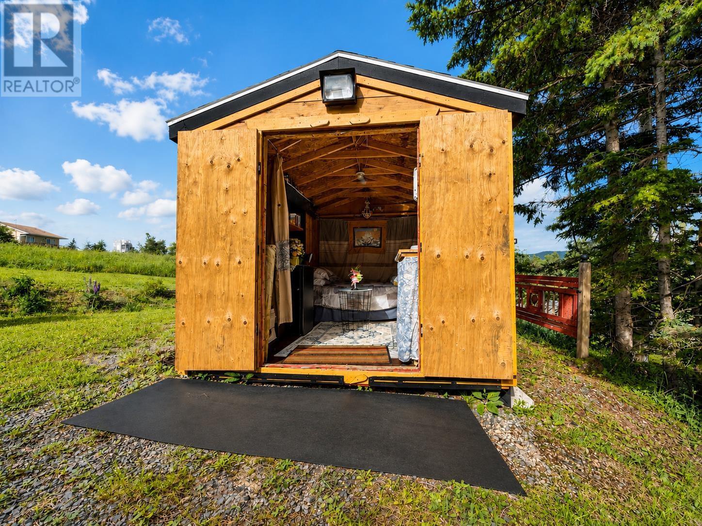 3890 Hillside Boularderie Road - 19