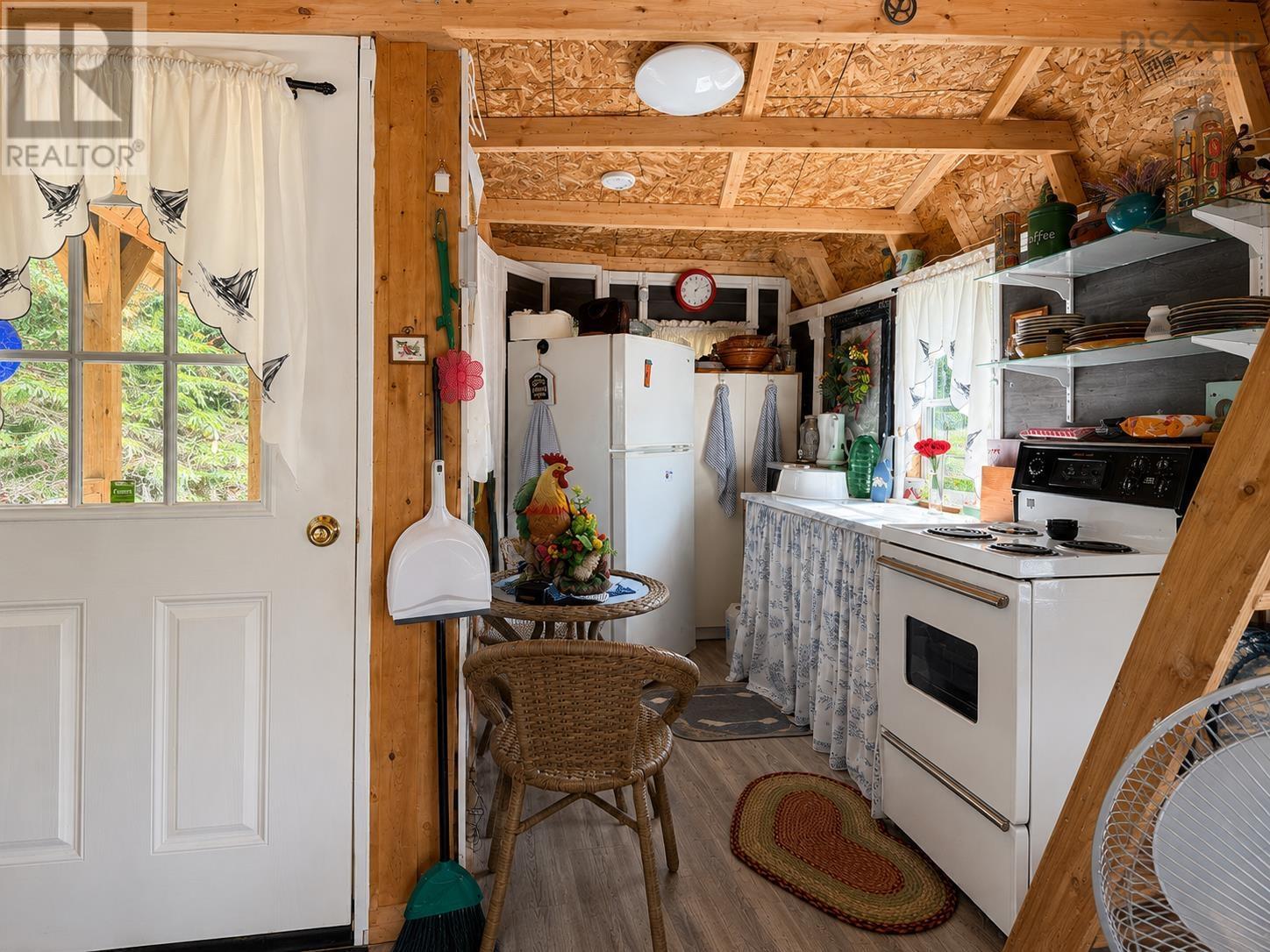 3890 Hillside Boularderie Road - 7
