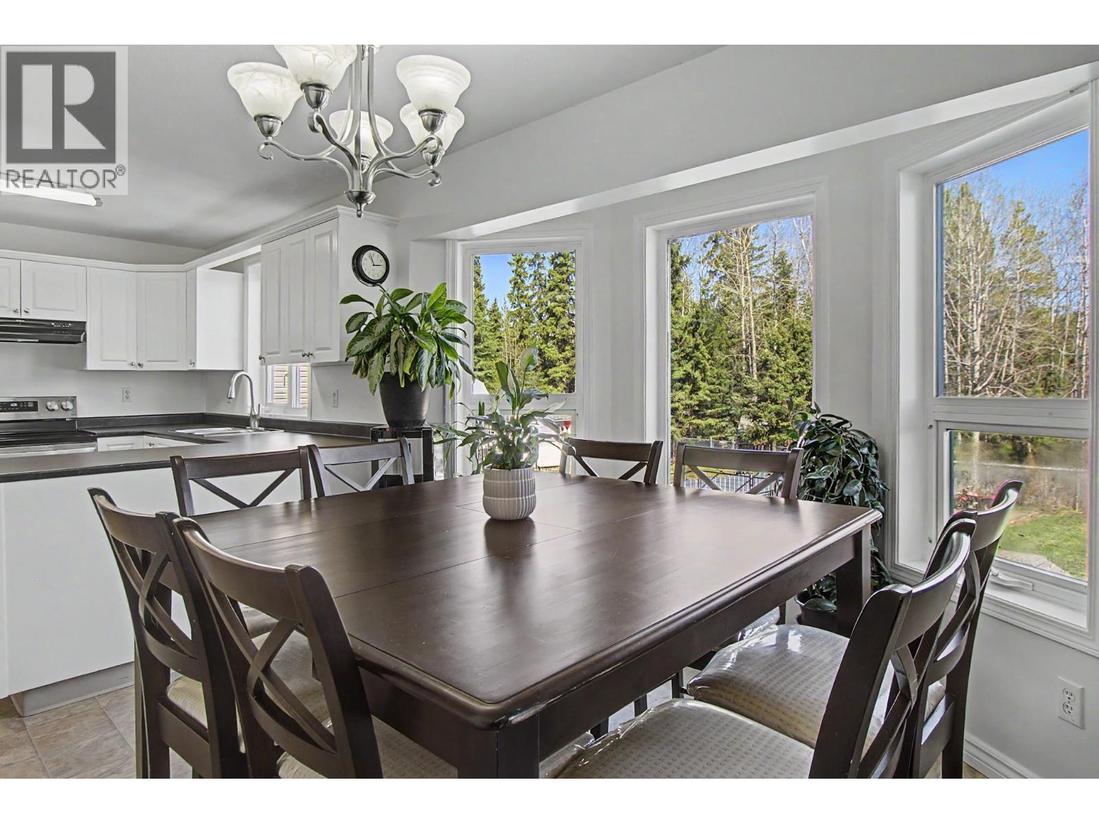 Photo 11 of 40 — 5958 KOVACHICH DRIVE · Prince George, BC