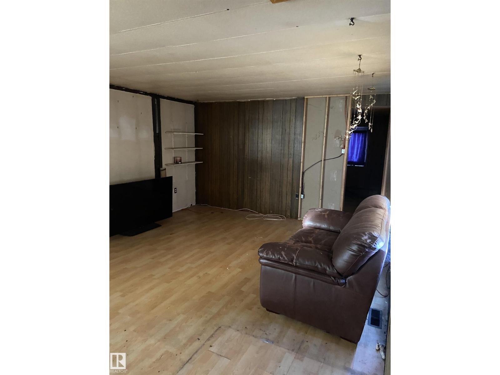 4914 50st - photo 4
