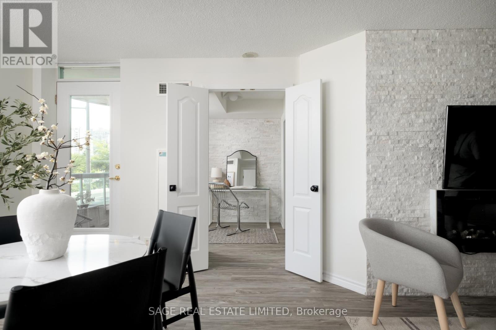 #203 745 NEW WESTMINSTER DRIVE - 10
