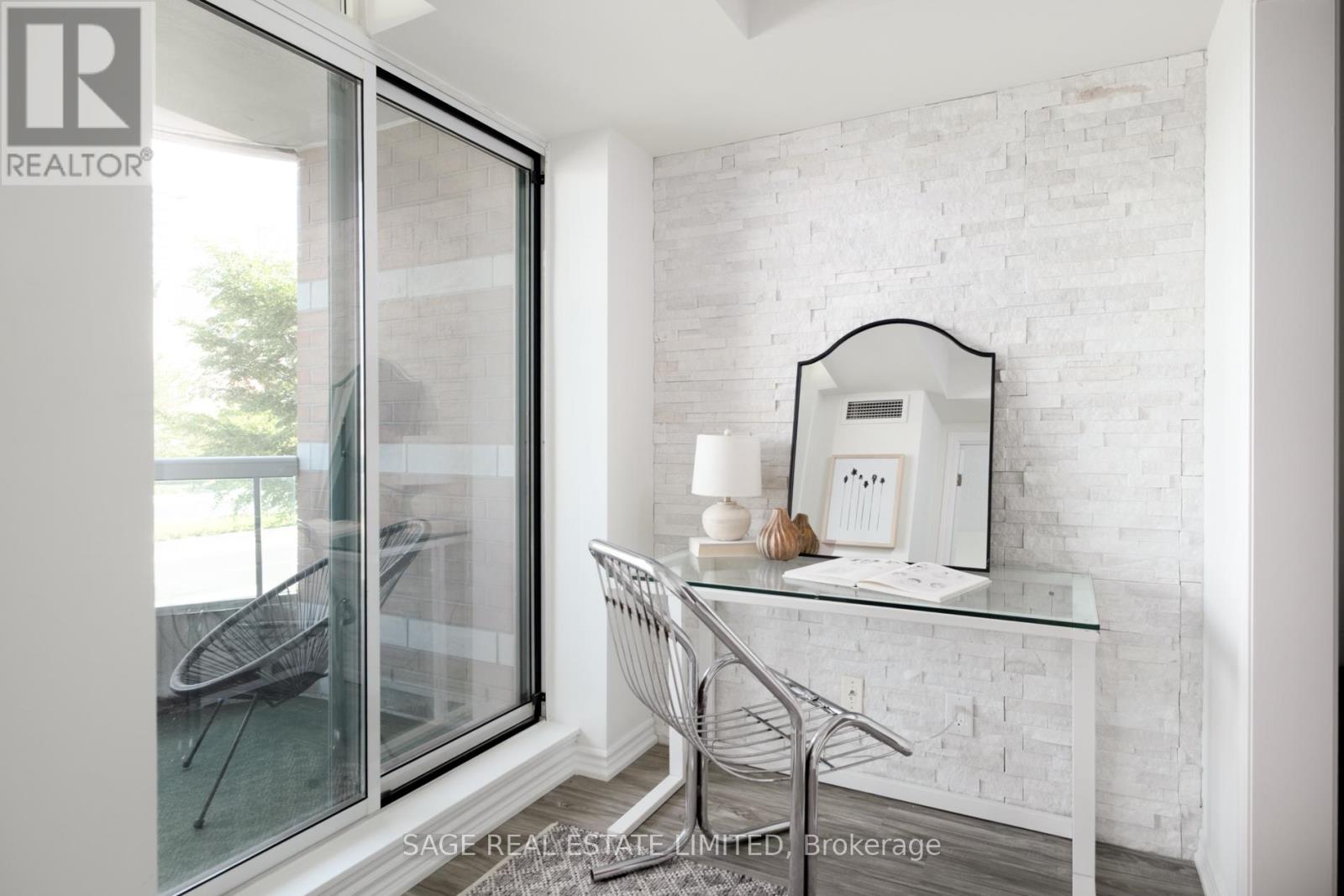 #203 745 NEW WESTMINSTER DRIVE - 16