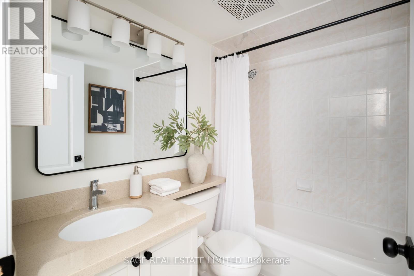 #203 745 NEW WESTMINSTER DRIVE - 21