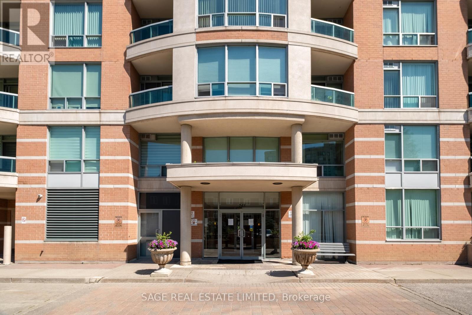 #203 745 NEW WESTMINSTER DRIVE - 26