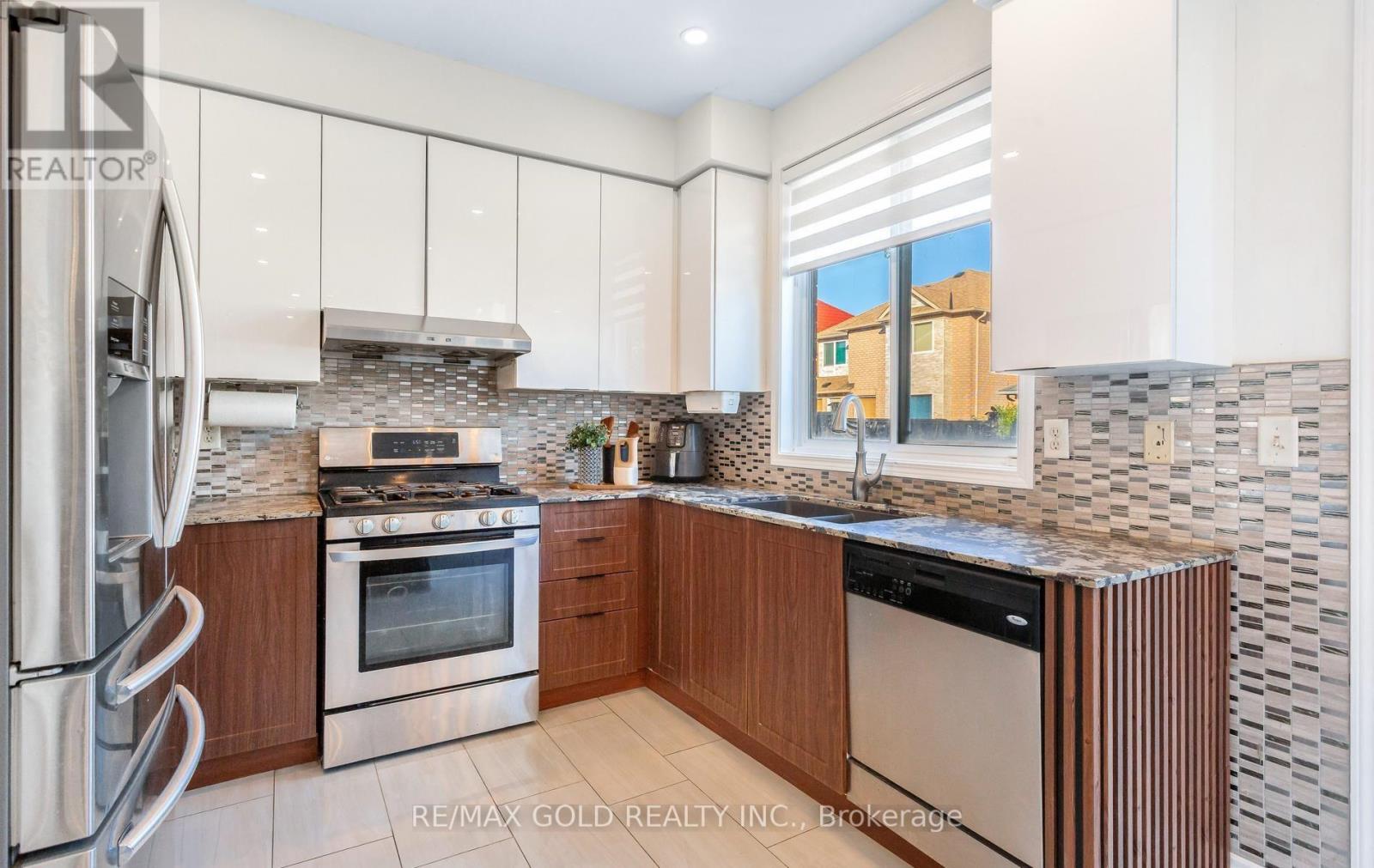3986 REGATTA COURT - 18