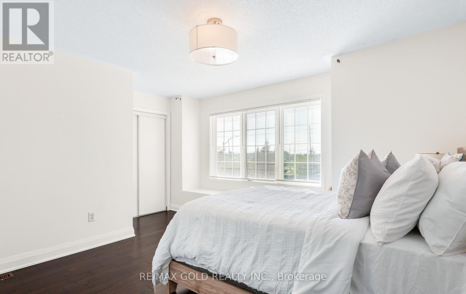 3986 REGATTA COURT - 32