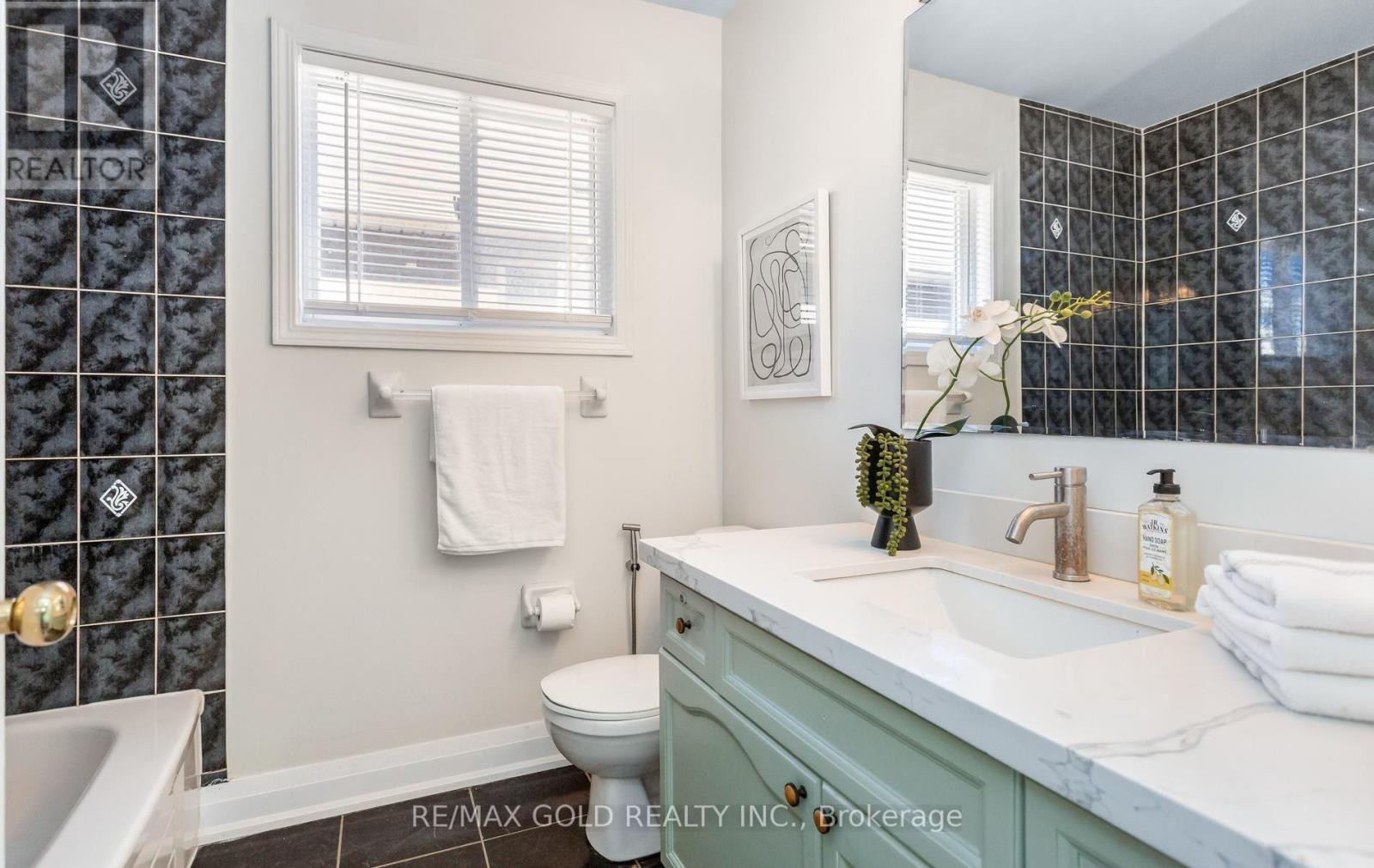 3986 REGATTA COURT - 39
