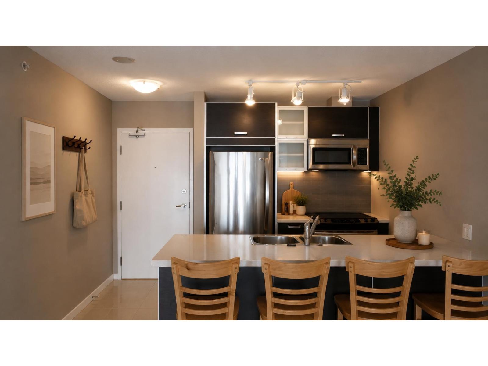 1002 9981 WHALLEY BOULEVARD, Surrey