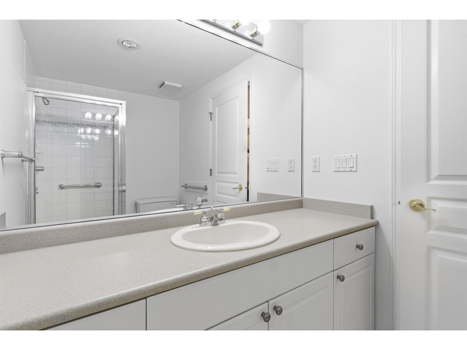 112 1785 MARTIN DRIVE, Surrey