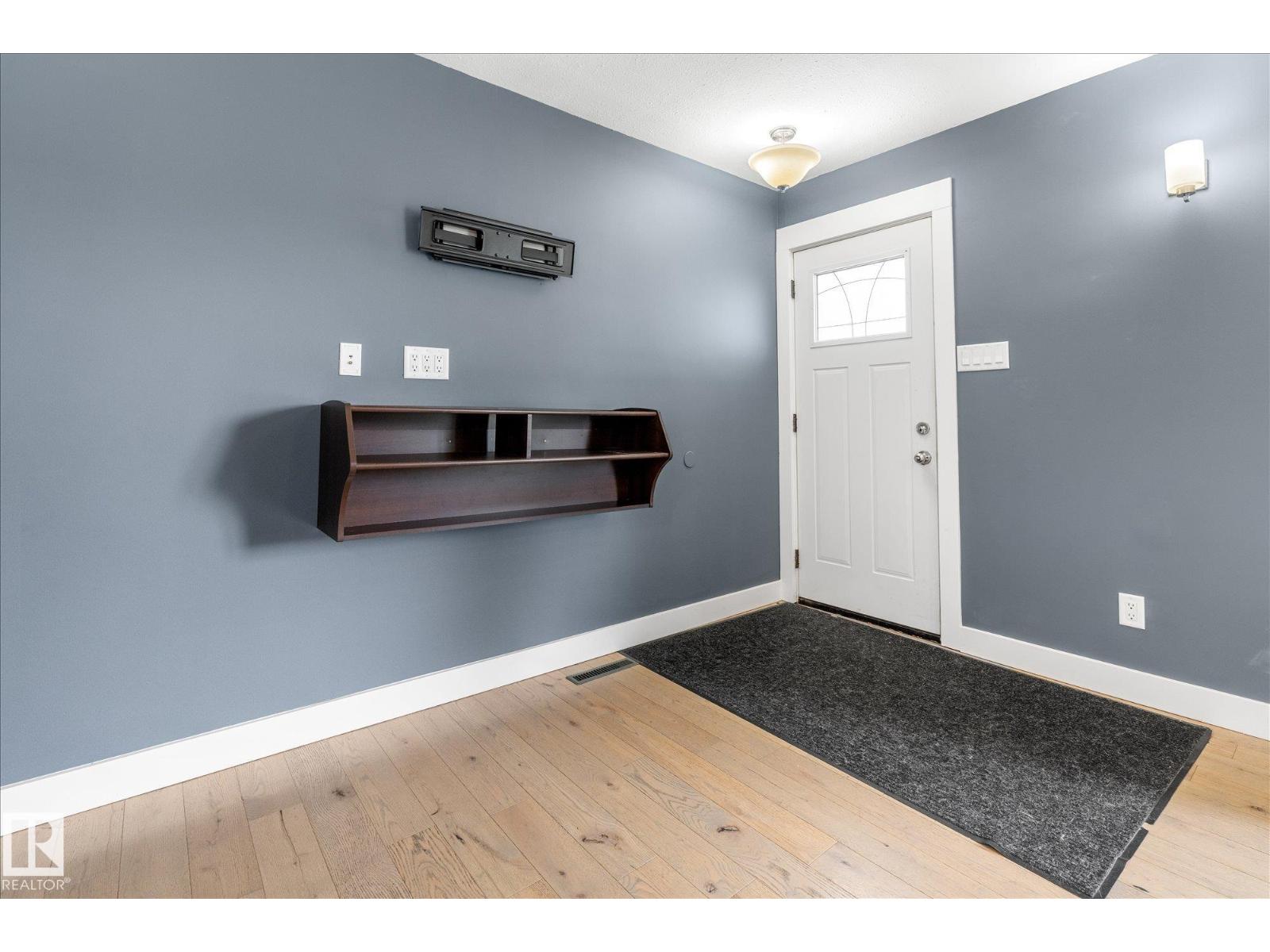 10945 164 Street NW - 3