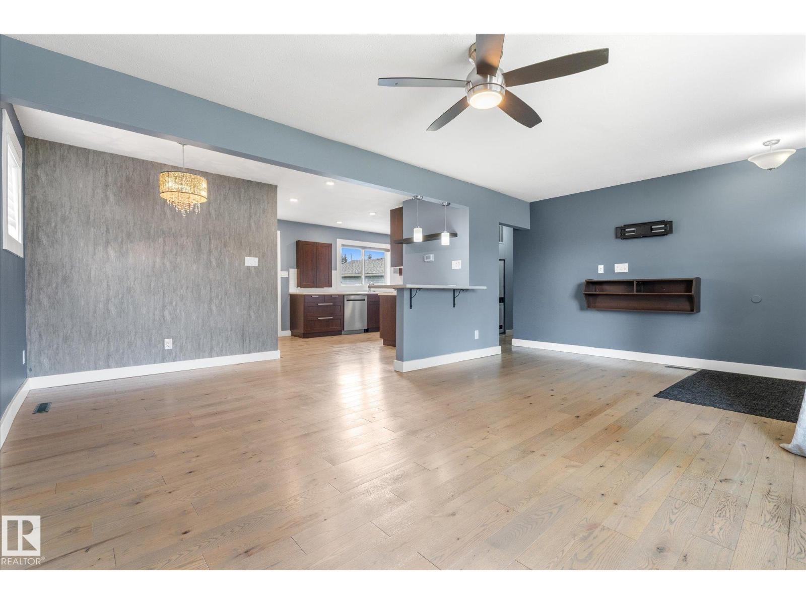 10945 164 Street NW - 8