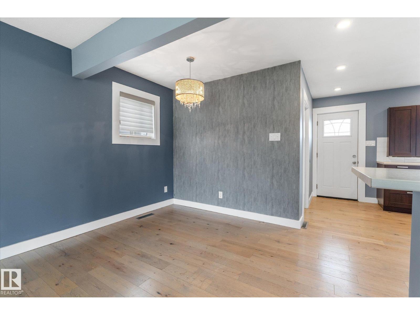 10945 164 Street NW - 9