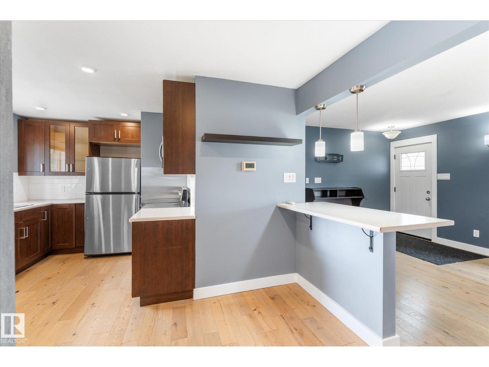 10945 164 Street NW - 12