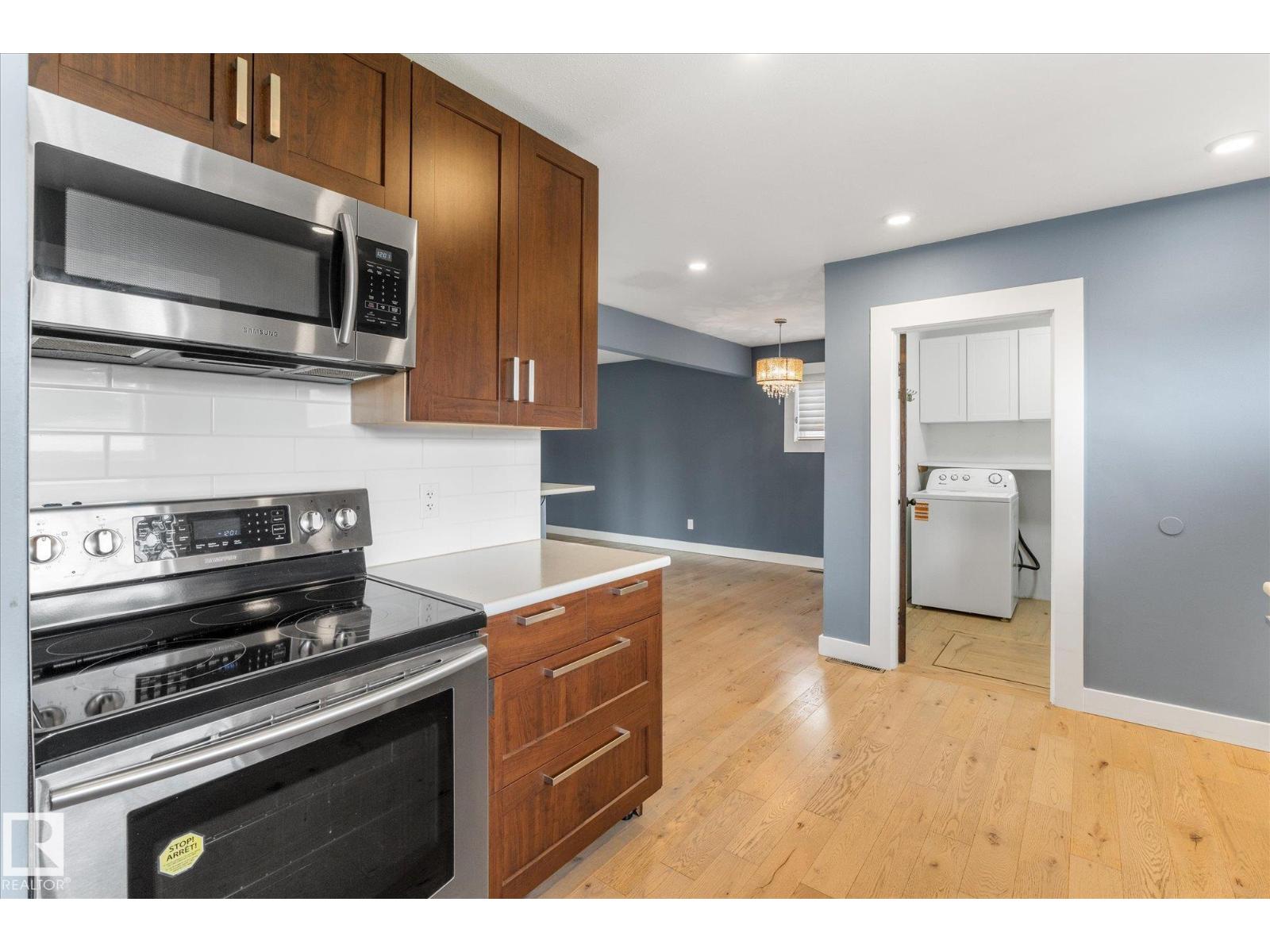 10945 164 Street NW - 15
