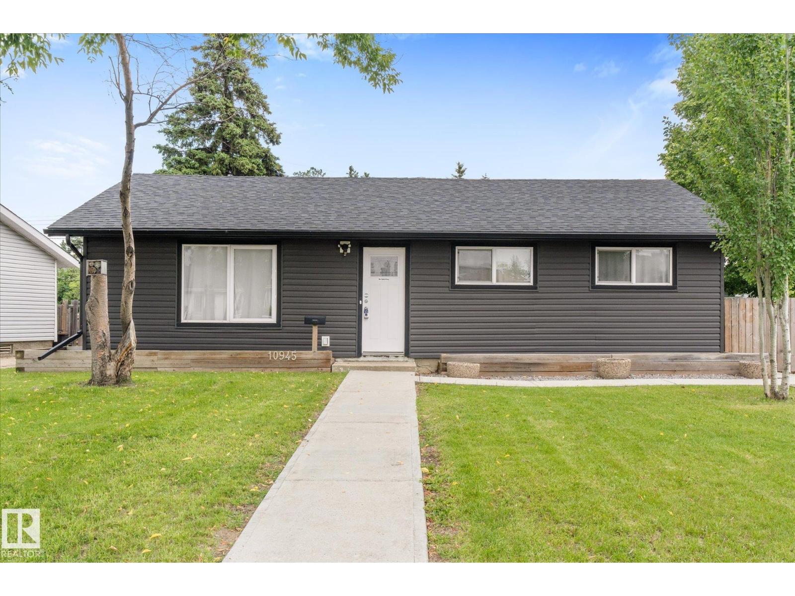10945 164 Street NW - 31