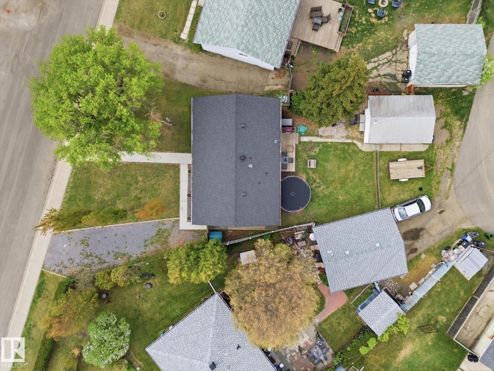 10945 164 Street NW - 38