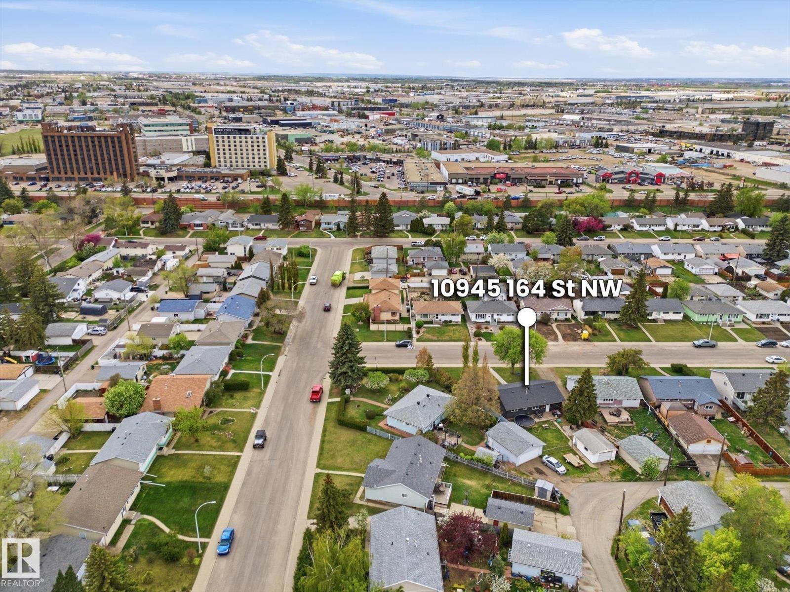 10945 164 Street NW - 45