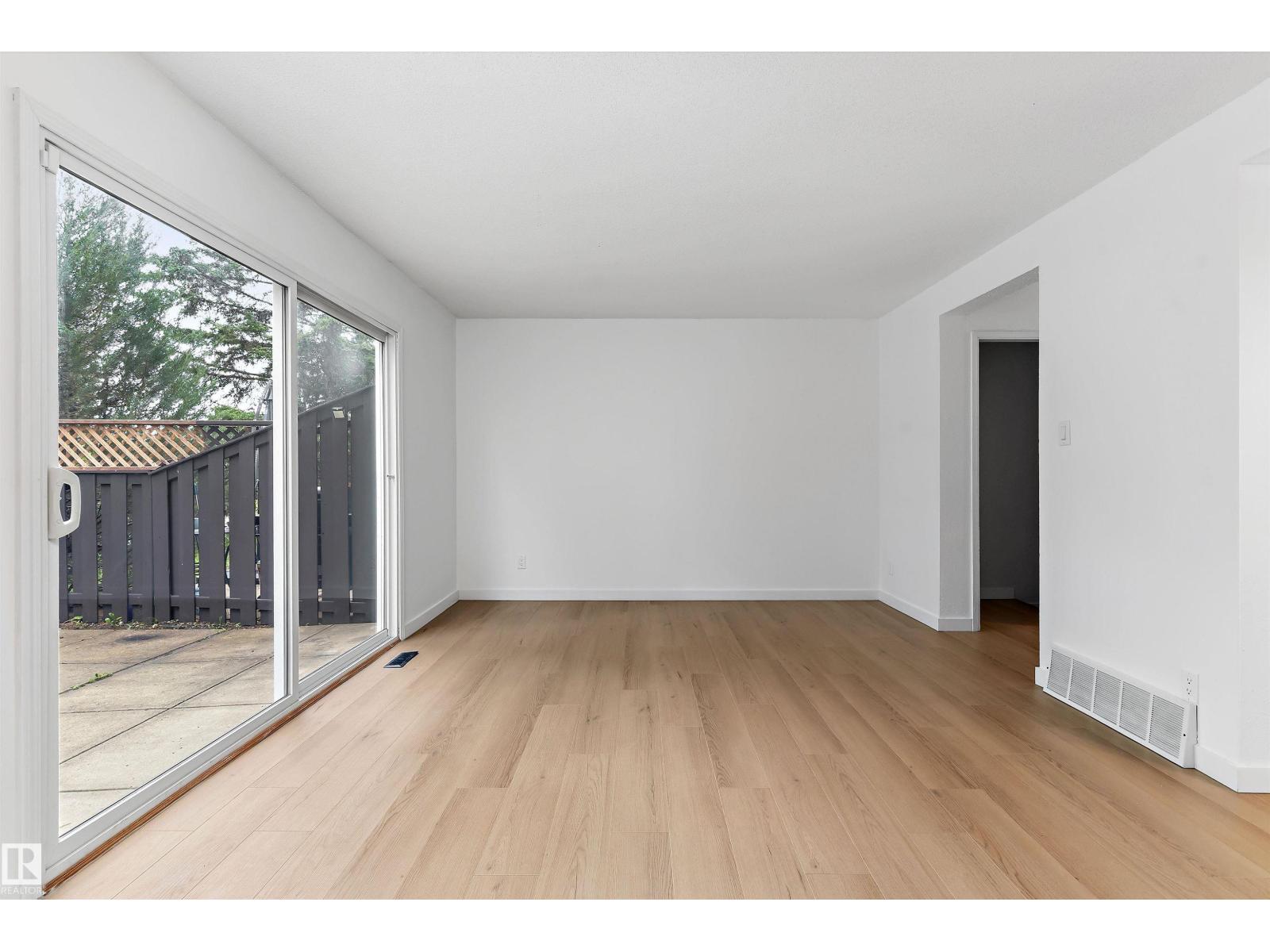 17406 76 AV NW — photo 12