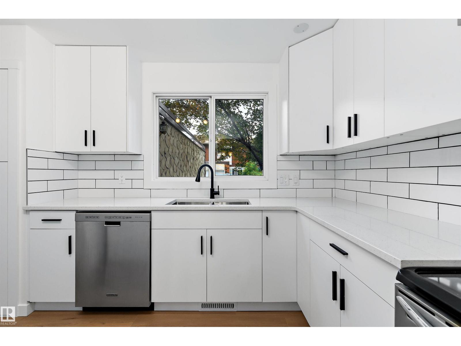 17406 76 AV NW - 6