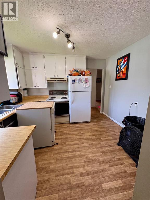 4122 50 Street - 8