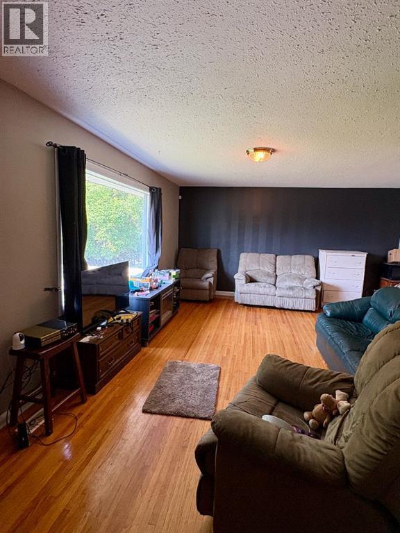 4122 50 Street - 5