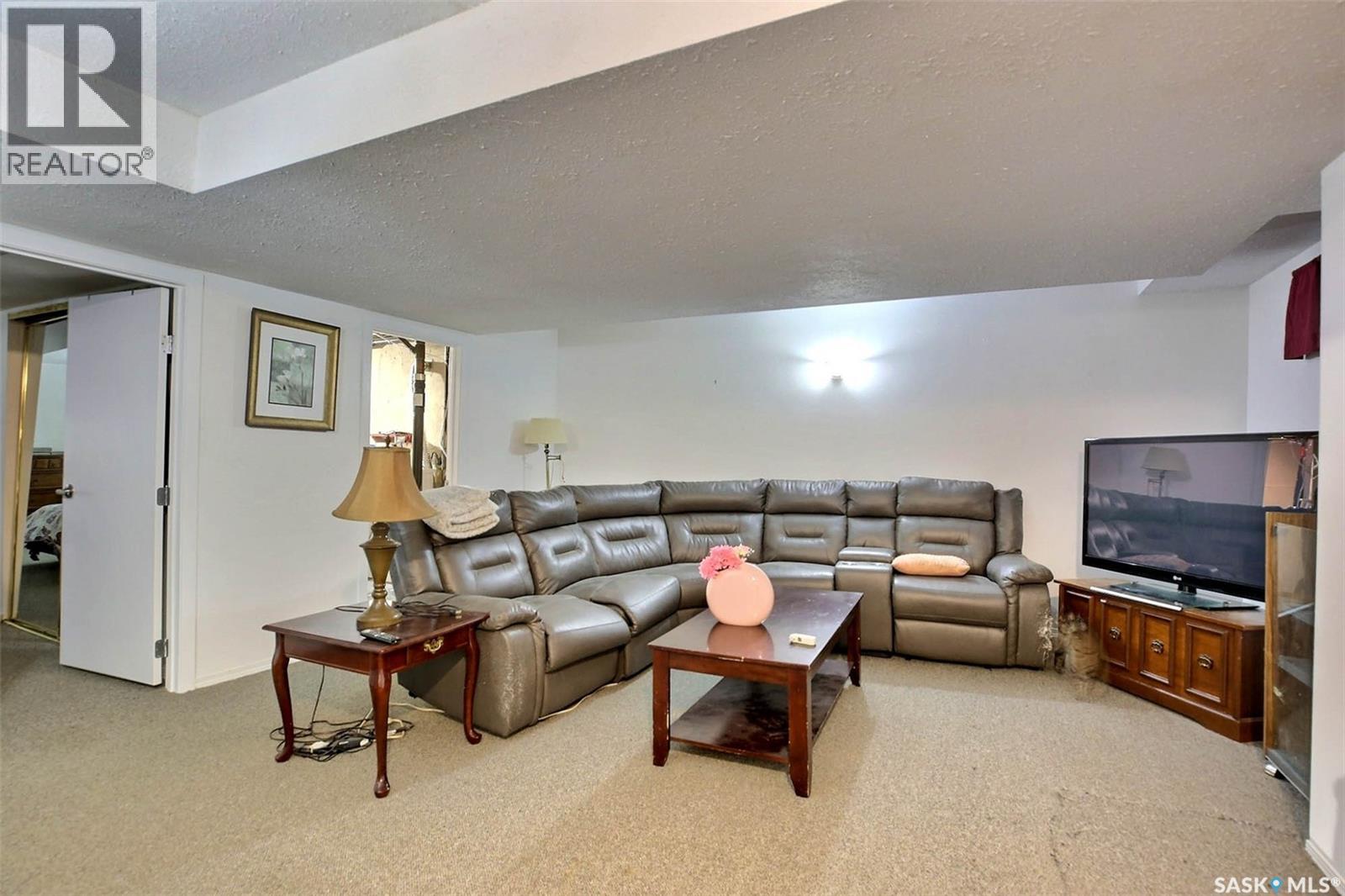 2122 Wascana STREET - 14