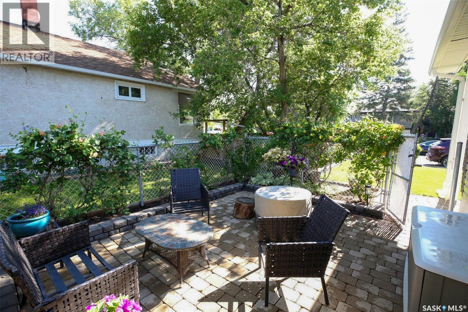 2122 Wascana STREET - 23