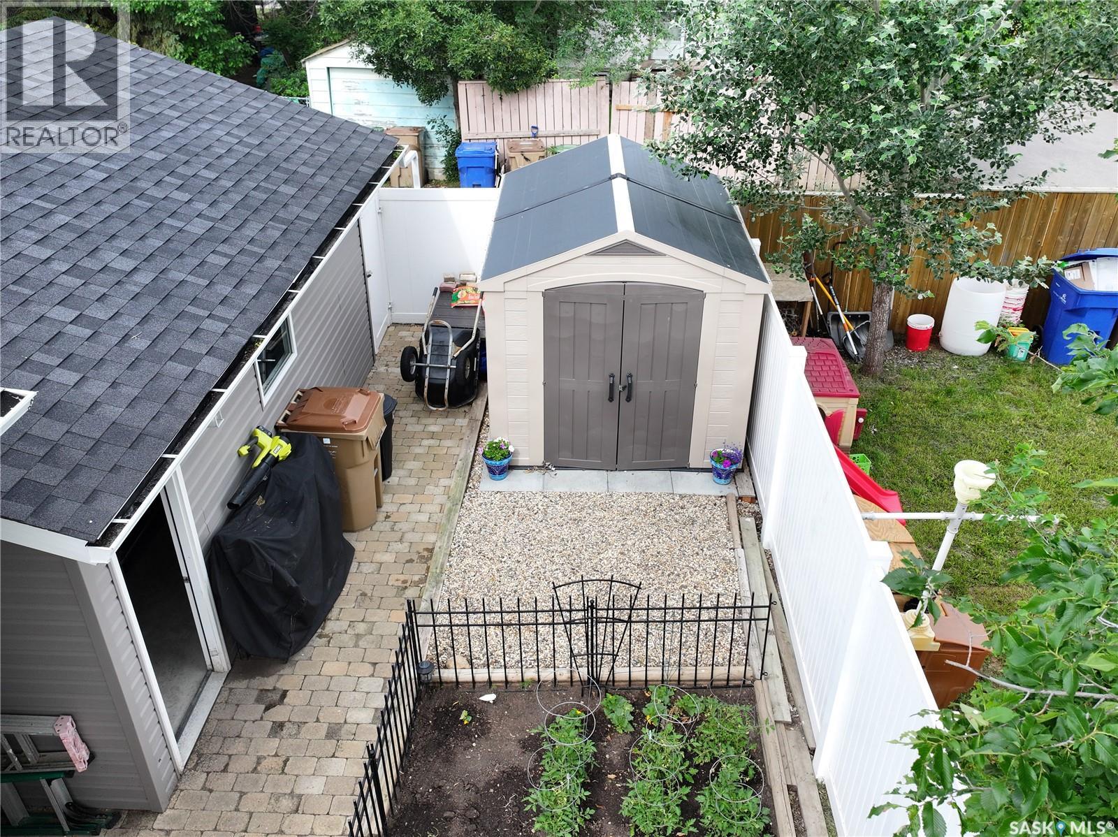 2122 Wascana STREET - 31