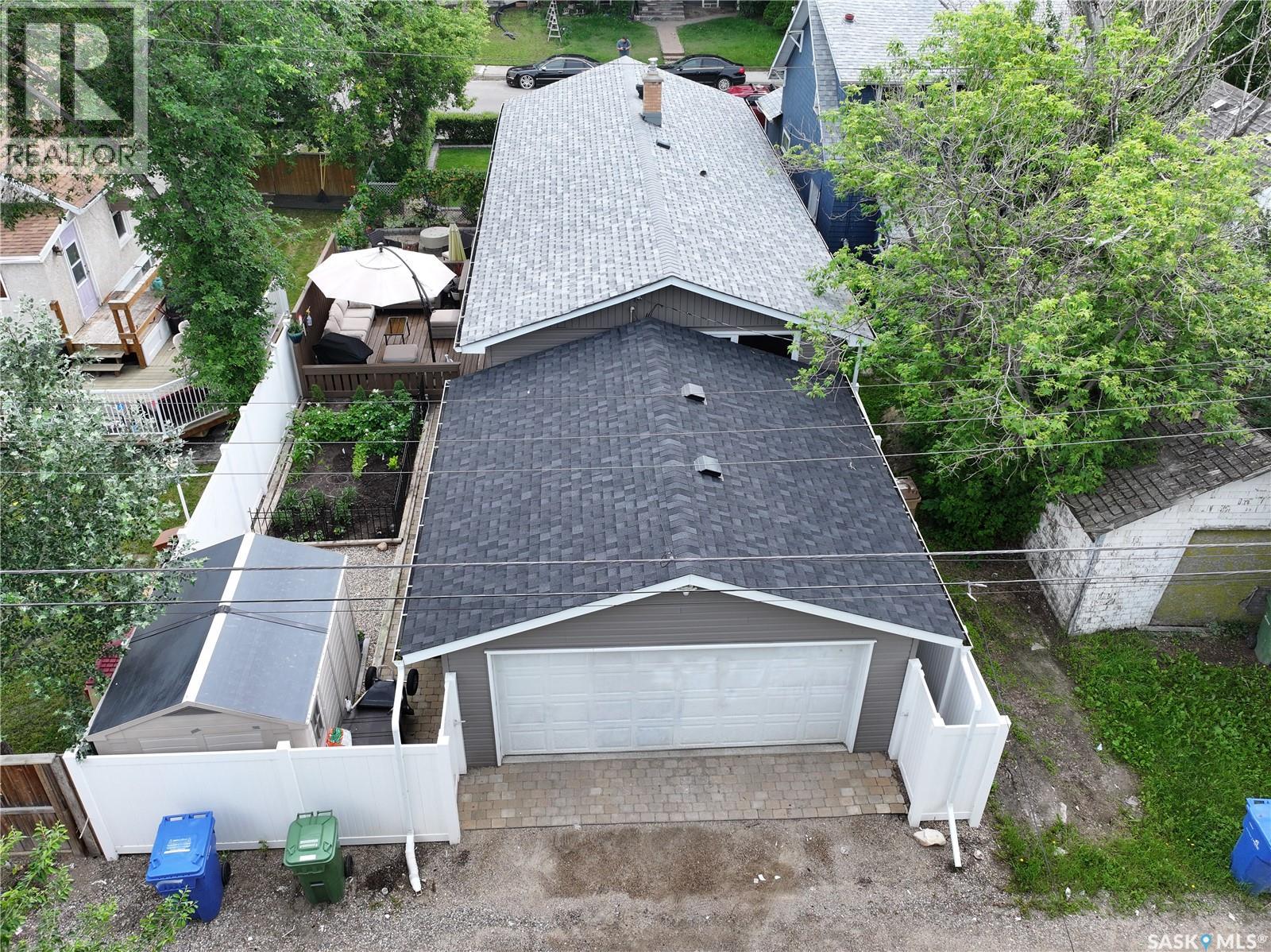 2122 Wascana STREET - 34